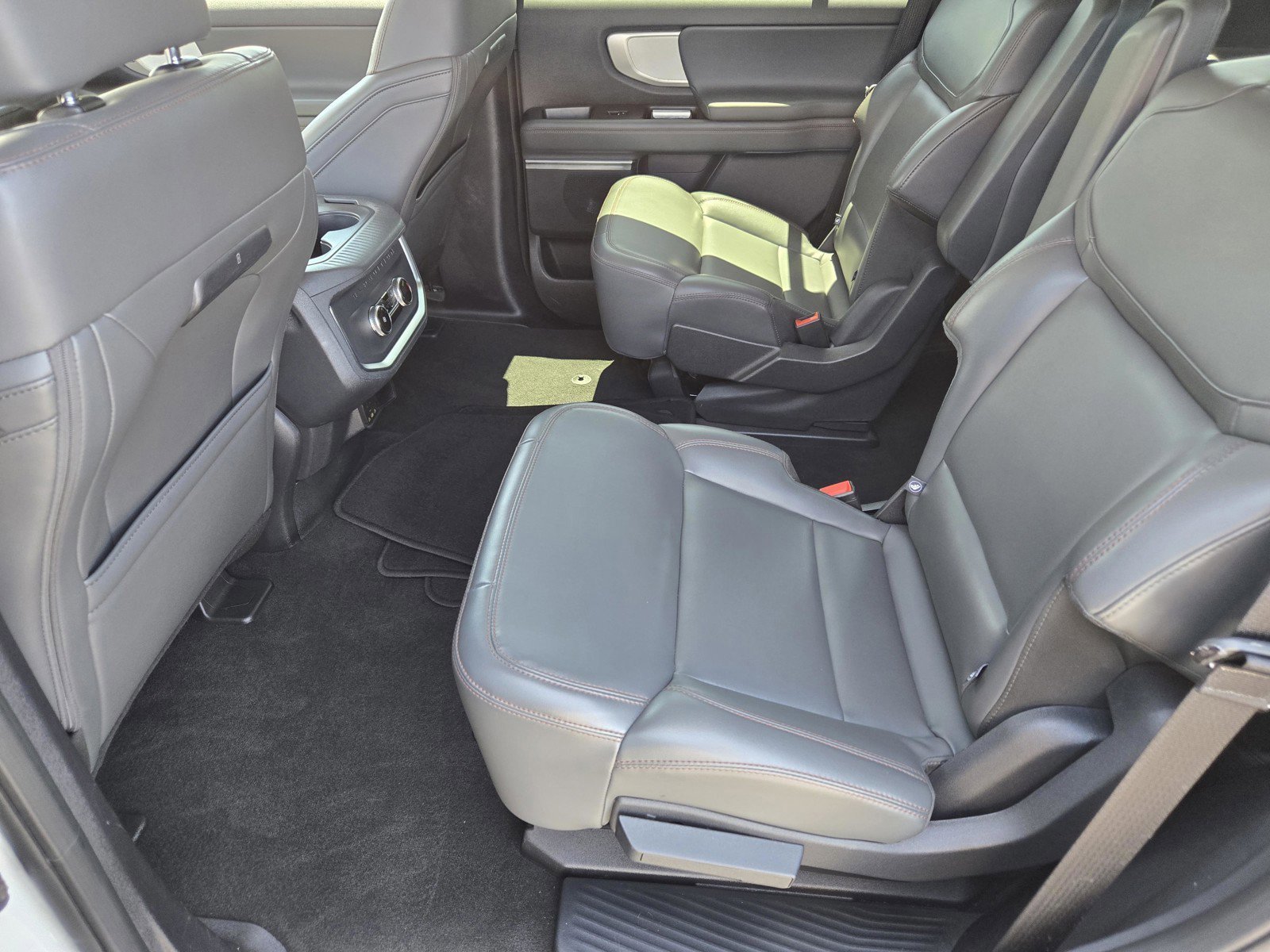 Used 2025 White Ford Active image 10