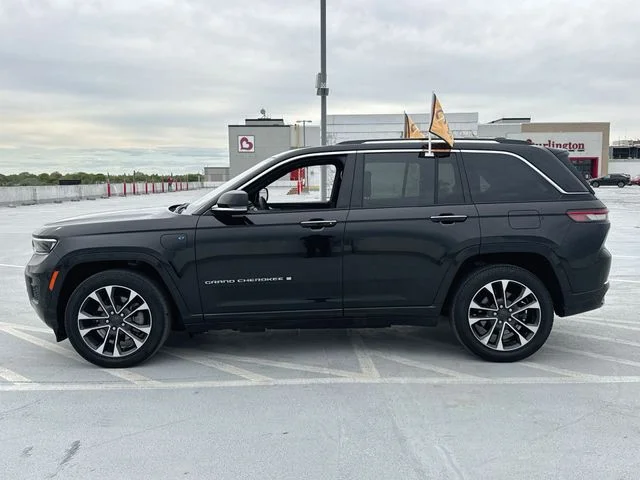 Used 2022 Black Jeep Overland 4xe image 5