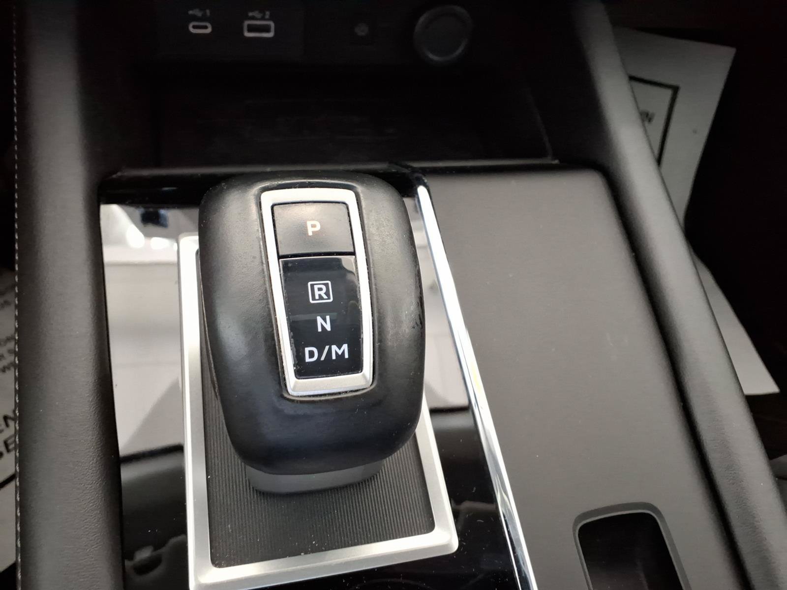 Used 2024 Alloy Silver Metallic Mitsubishi SE image 29