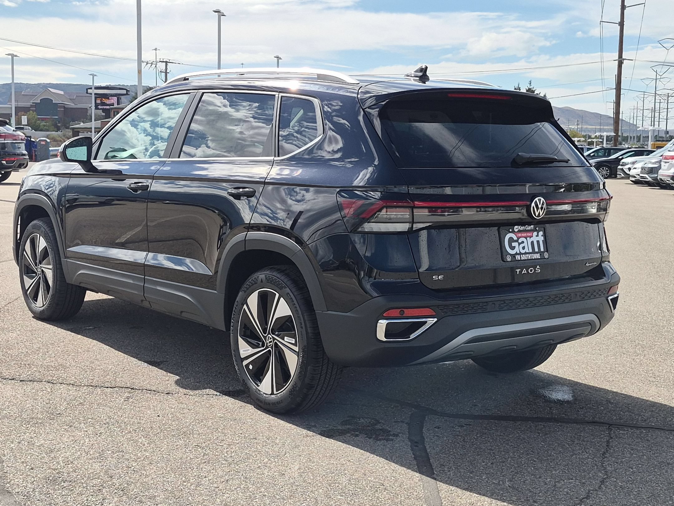 New 2026 Deep Black Pearl Volkswagen SE image 5