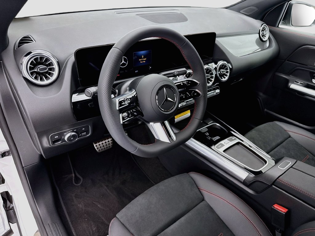 New 2026 Polar White Mercedes-Benz GLA 250 image 9