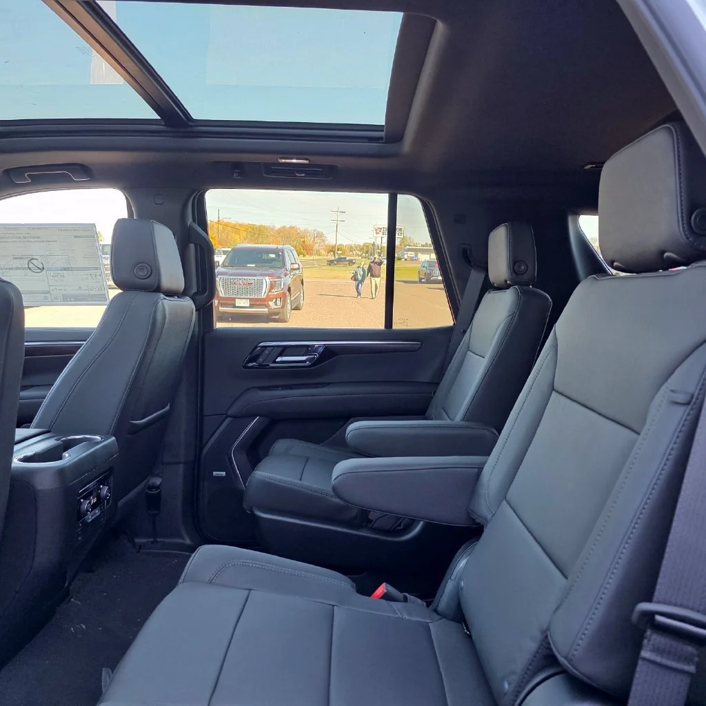 2027 Chevrolet Tahoe Z71 - Photo 18