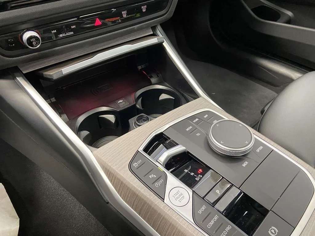 2025 BMW 3 Series 330i - Photo 25