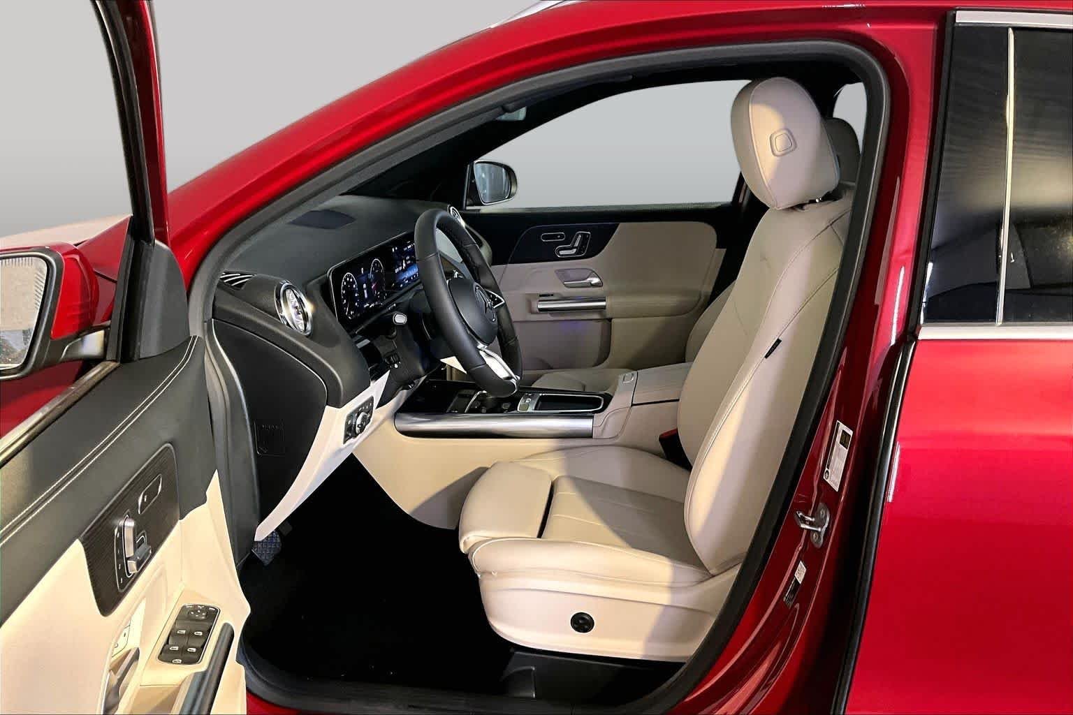 New 2026 MANUFAKTUR Patagonia Red Metallic Mercedes-Benz GLA 250 image 13