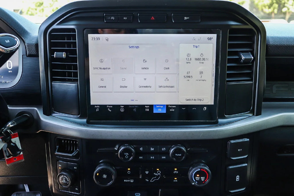 Used 2024 Silver Ford XL image 17