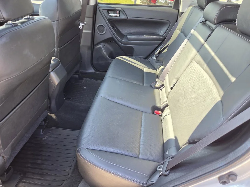 Used 2017 Silver Subaru 2.5i Limited image 14