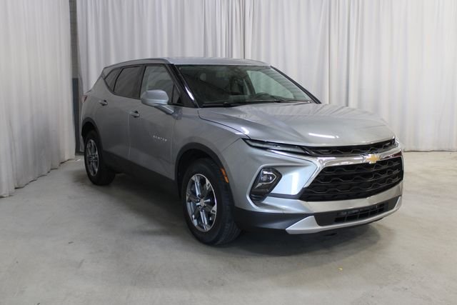 Used 2023 Gray Chevrolet LT image 26