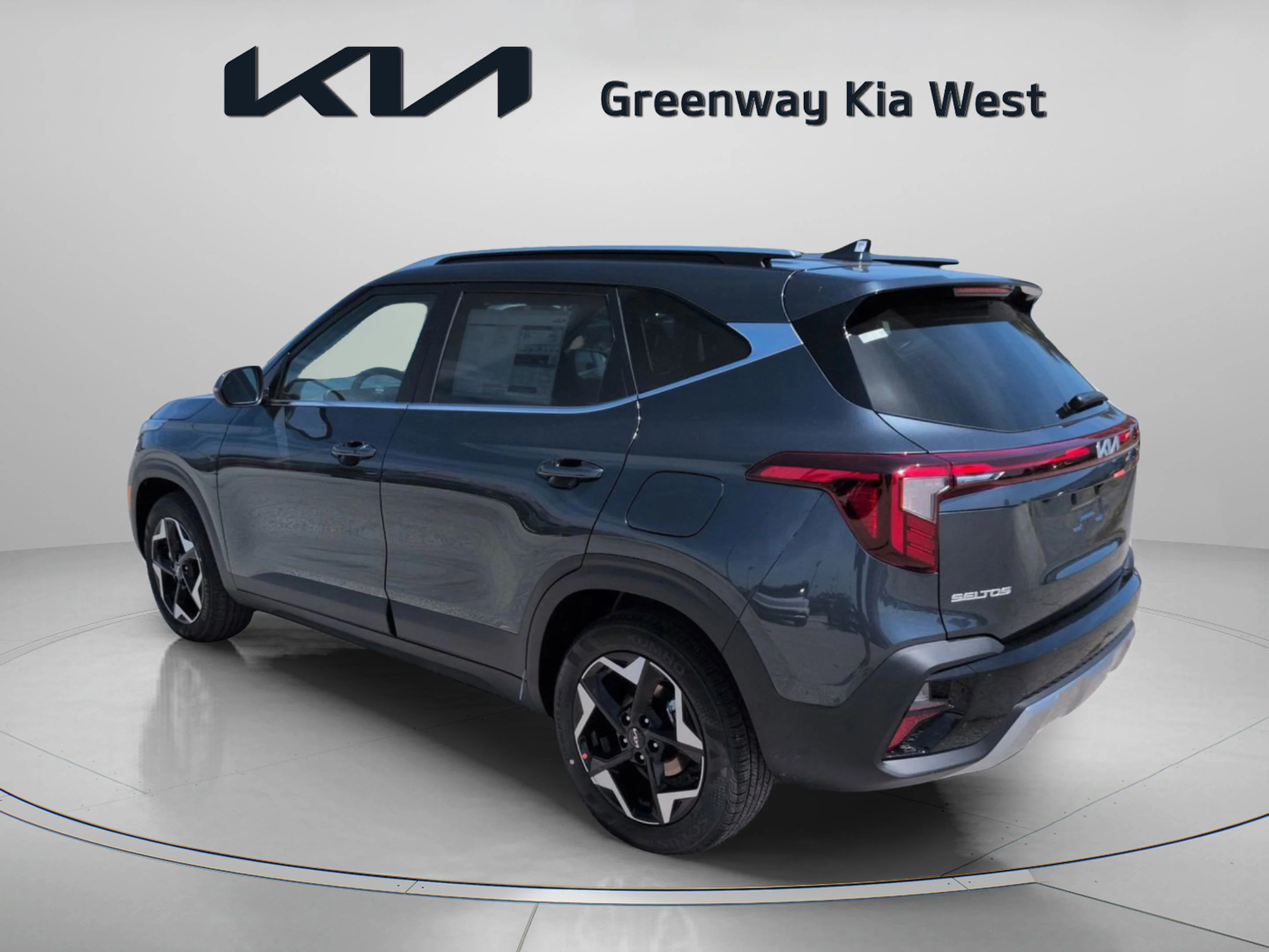 New 2026 Gravity Gray Kia EX image 6