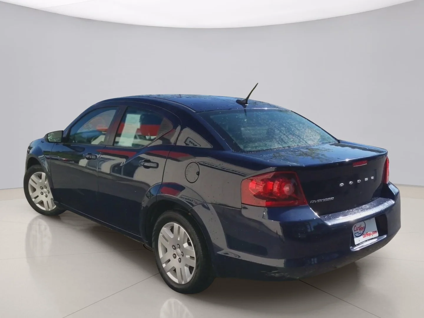 Used 2014 Blue Dodge SE image 3
