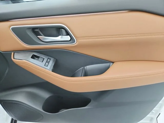 New 2026 White Nissan Platinum image 50