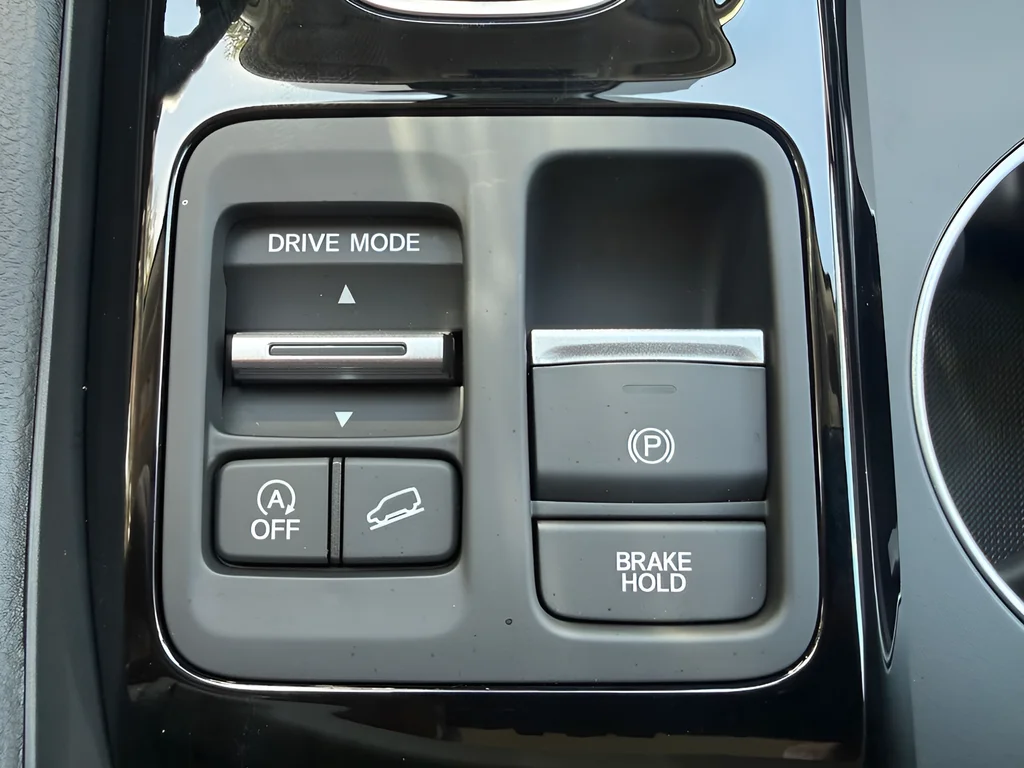 New 2026 Platinum White Pearl Honda Touring image 30