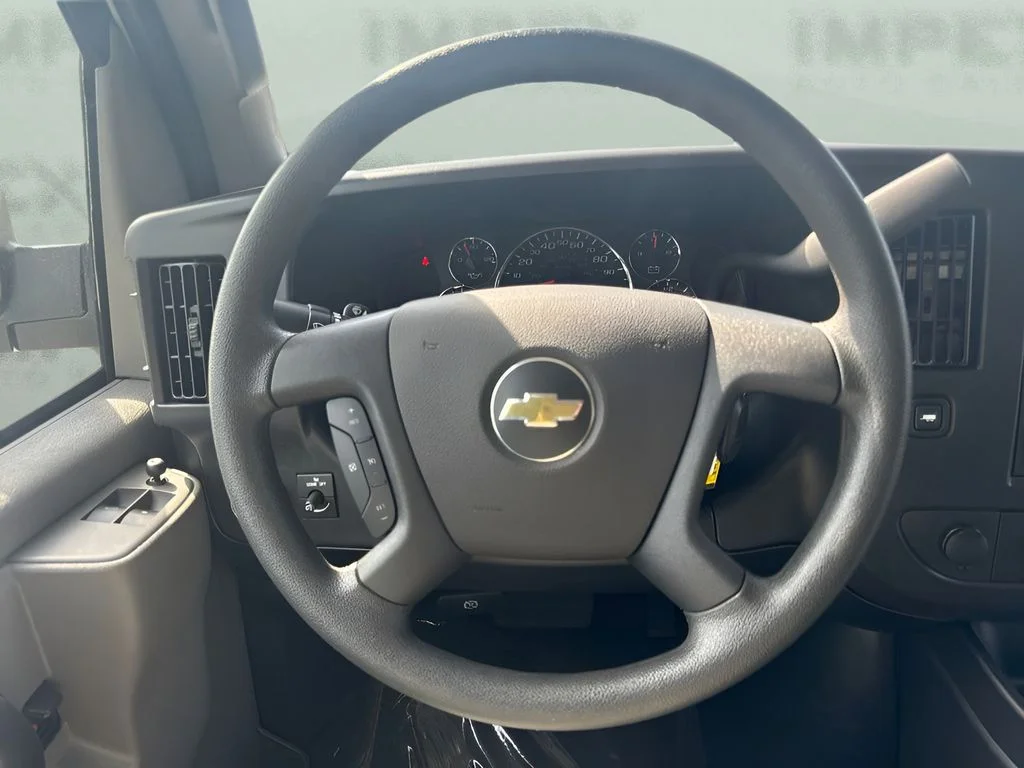 Used 2025 White Chevrolet LS image 8