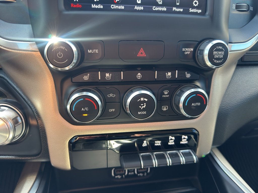 Used 2020 Maximum Steel Metallic Clearcoat Ram Laramie image 24