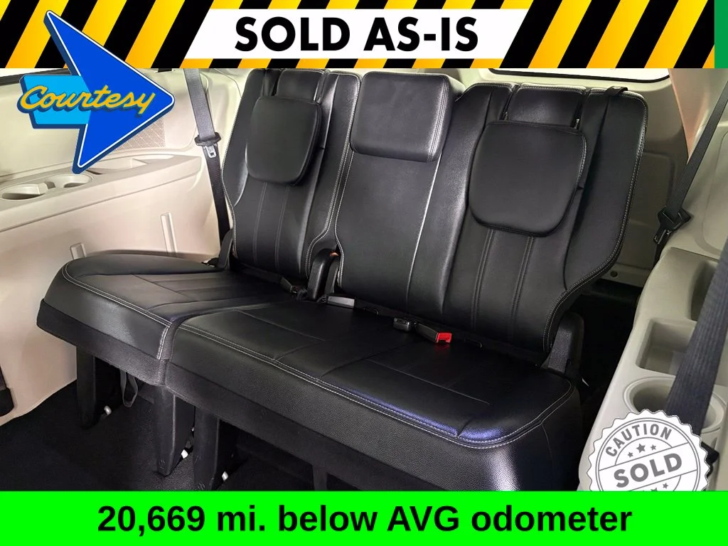 Used 2014 Silver Chrysler Touring image 26