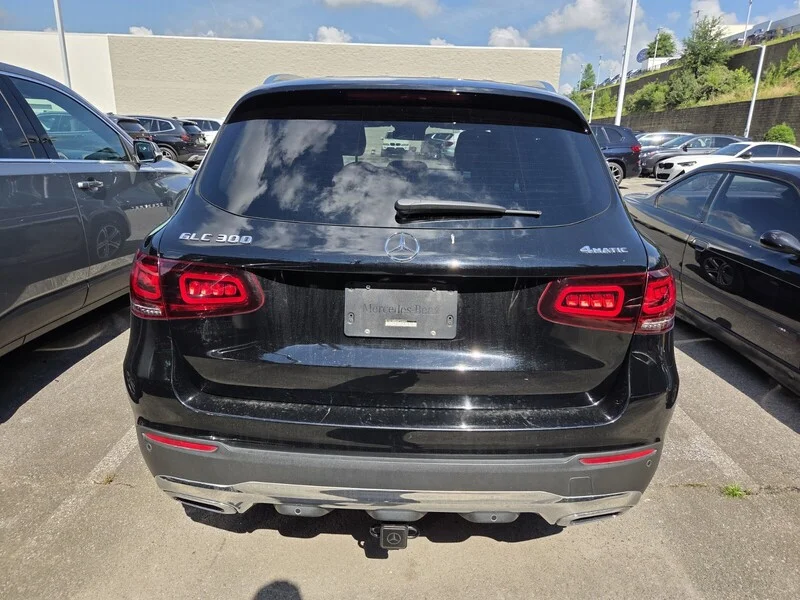 Used 2021  MERCEDES-BENZ GLC 300 image 9