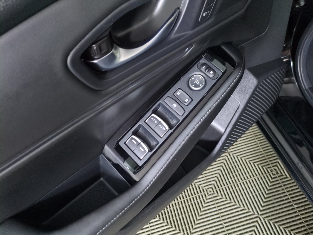2025 Honda Accord Hybrid Touring - Photo 17