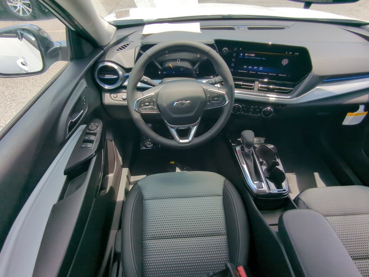 2026 Chevrolet Trax LT - Photo 15