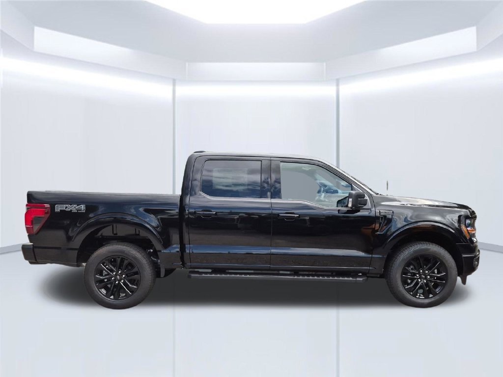 New 2026 Agate Black Metallic Ford XLT image 8