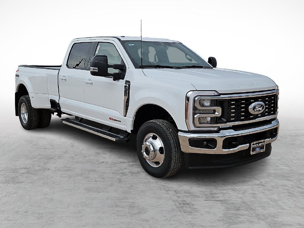 2027 Ford Super Duty F-350 Lariat