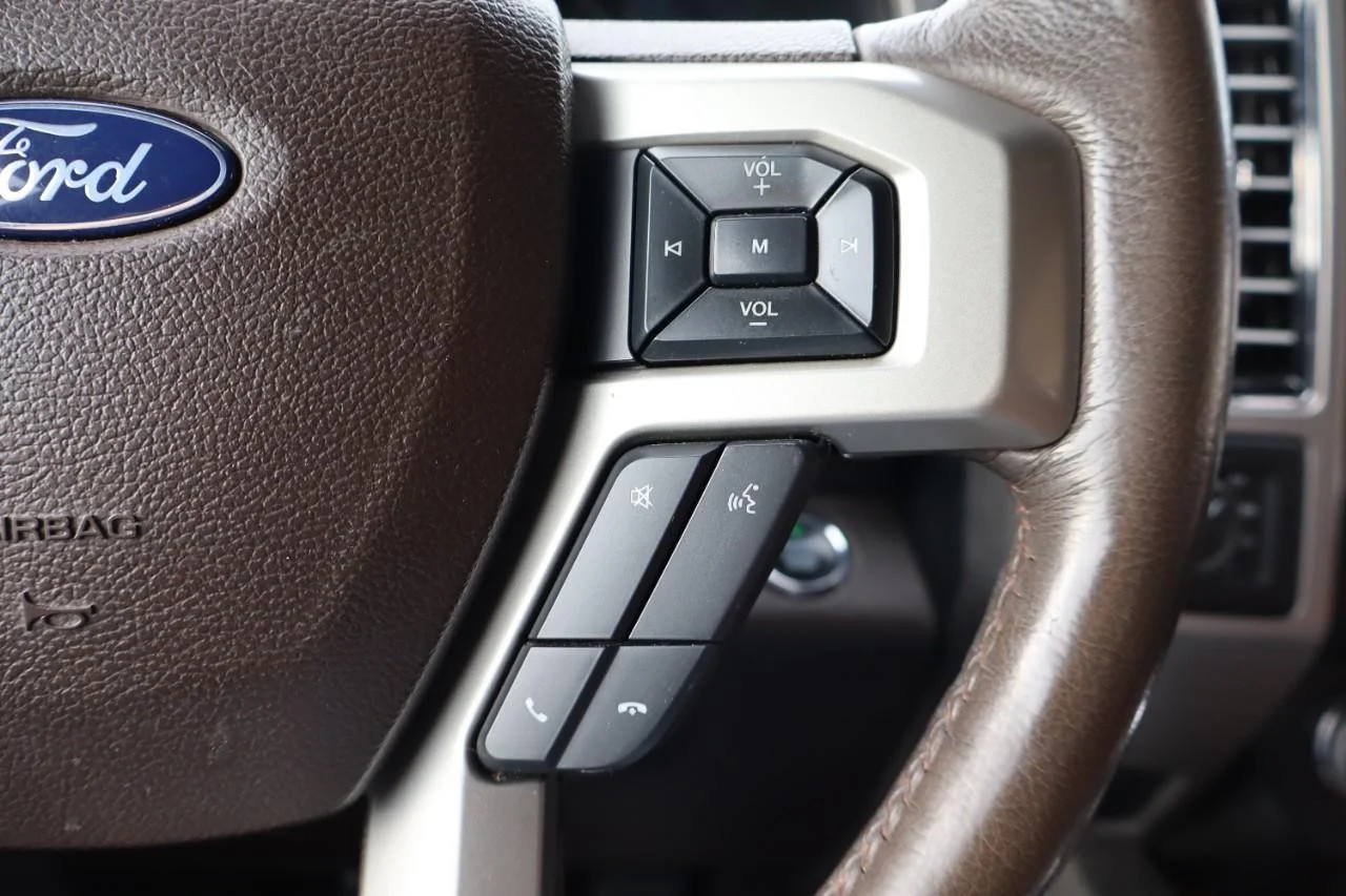 Used 2018 White Platinum Metallic Tri-Coat Ford King Ranch image 24
