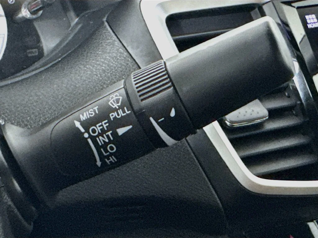 Used 2016 Silver Honda EX-L image 13