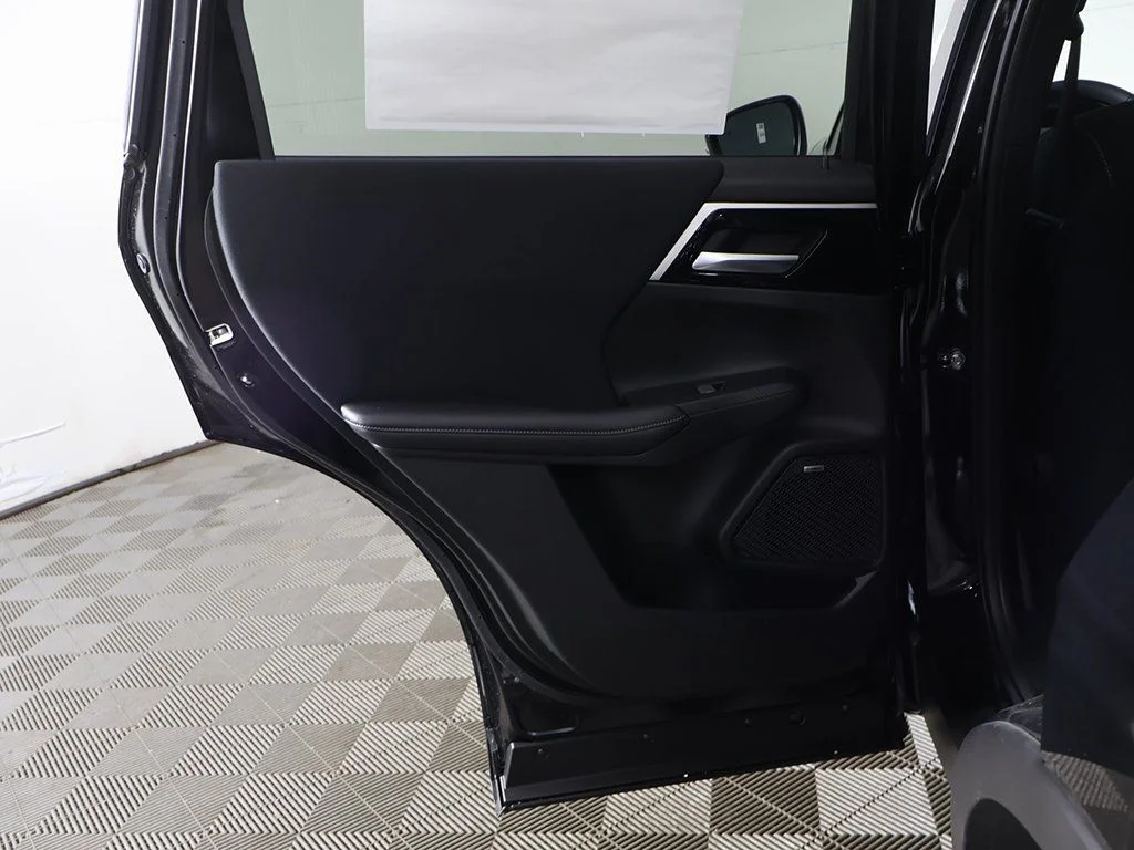 New 2026 Black Mitsubishi ES image 23