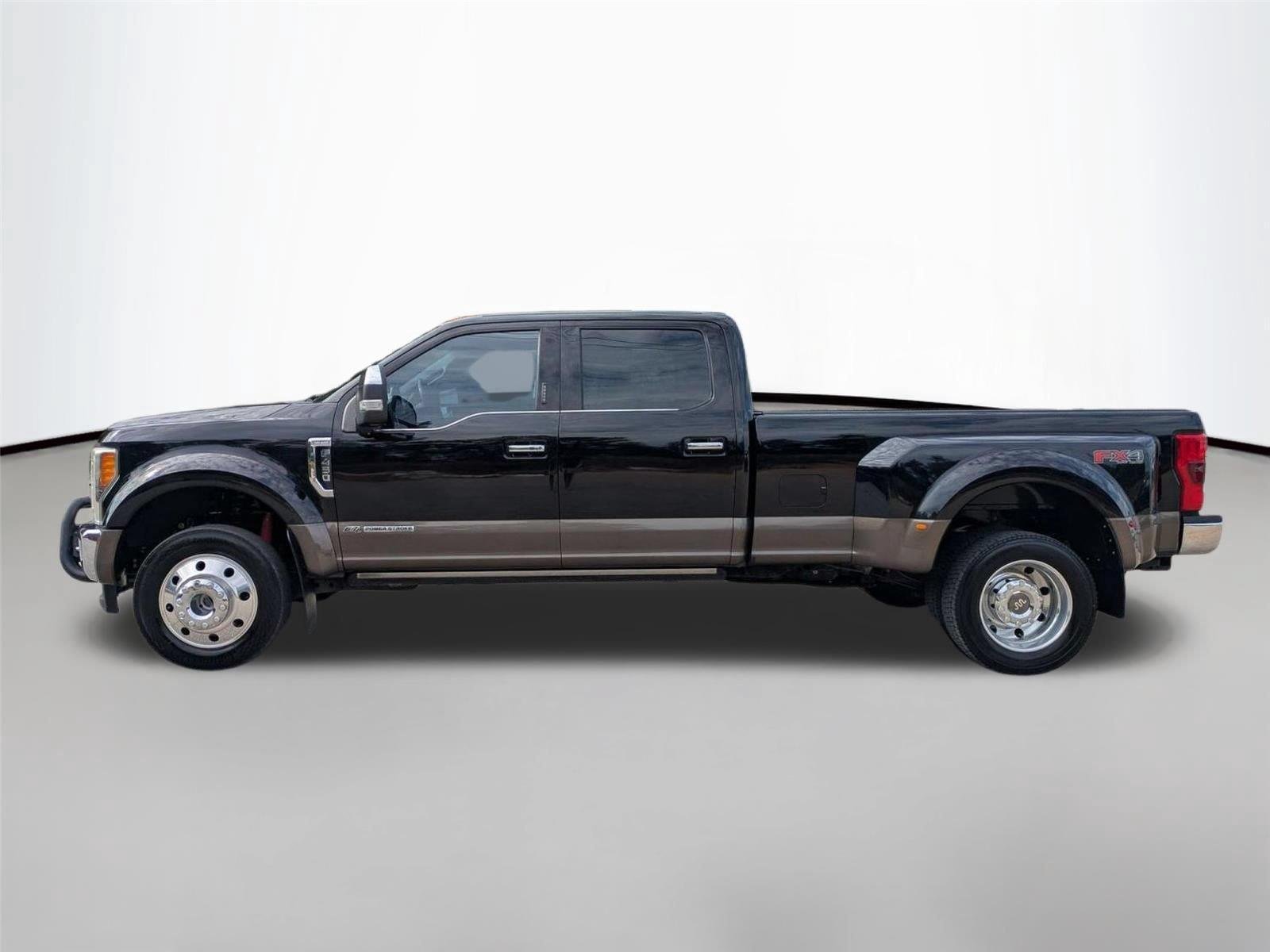 Used 2017 Shadow Black Ford King Ranch image 8