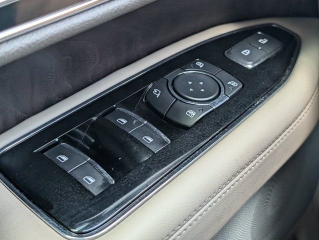 Used 2024 Blue Lincoln Reserve image 23