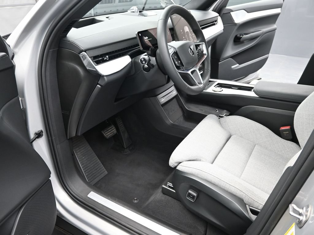 2025 Volvo EX90 Ultra - Photo 10