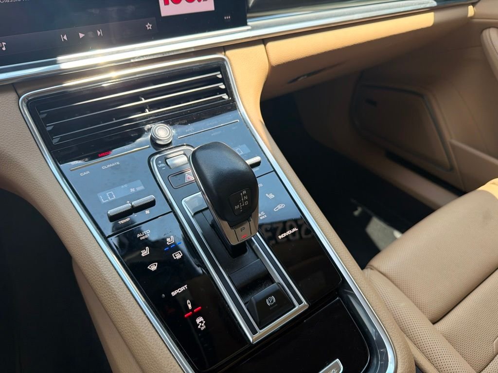 Used 2023  Porsche 4 Platinum Edition image 22
