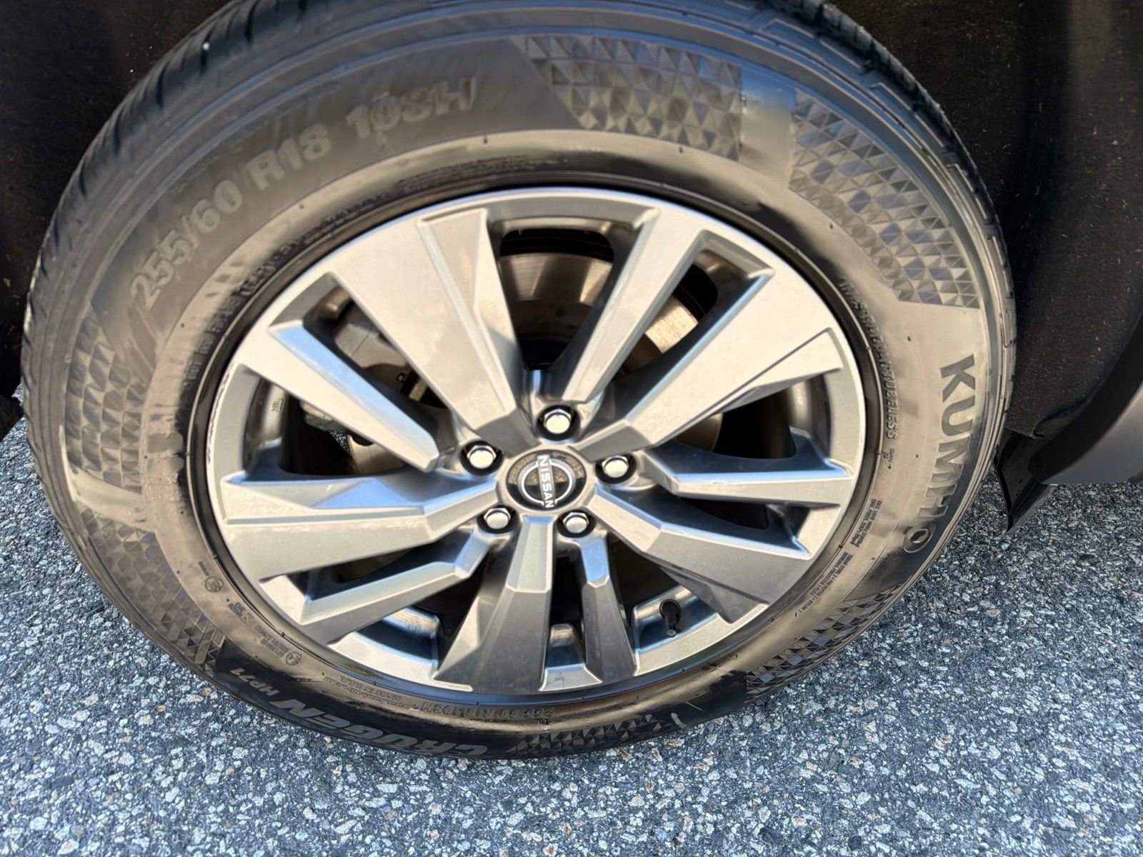 Used 2025 Silver Nissan SV image 12