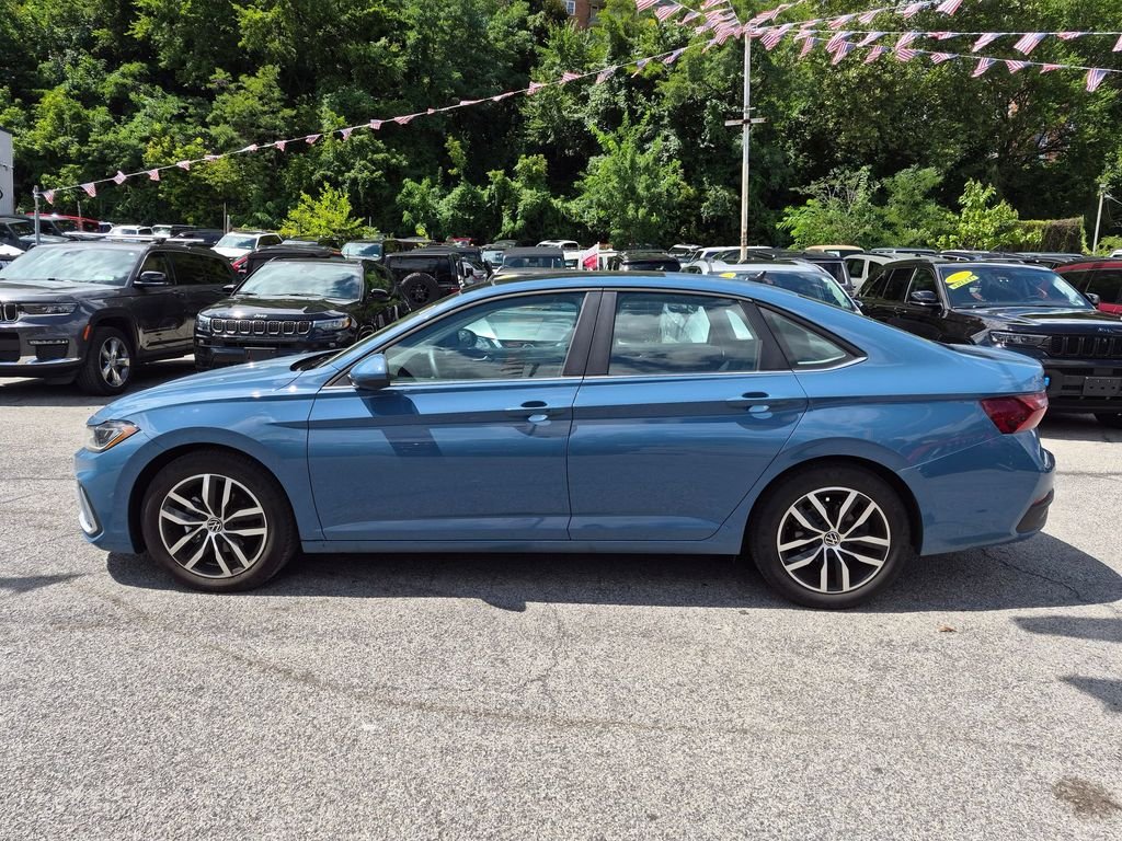 Used 2025  Volkswagen 1.5T SE image 10