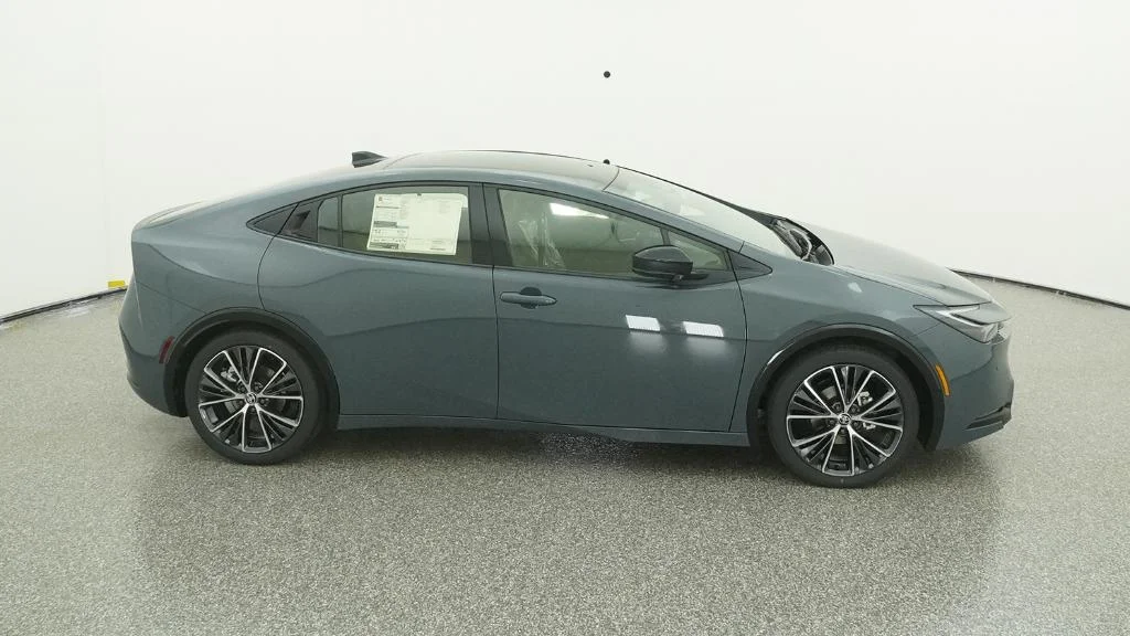 New 2026 Guardian Gray Toyota XLE image 17
