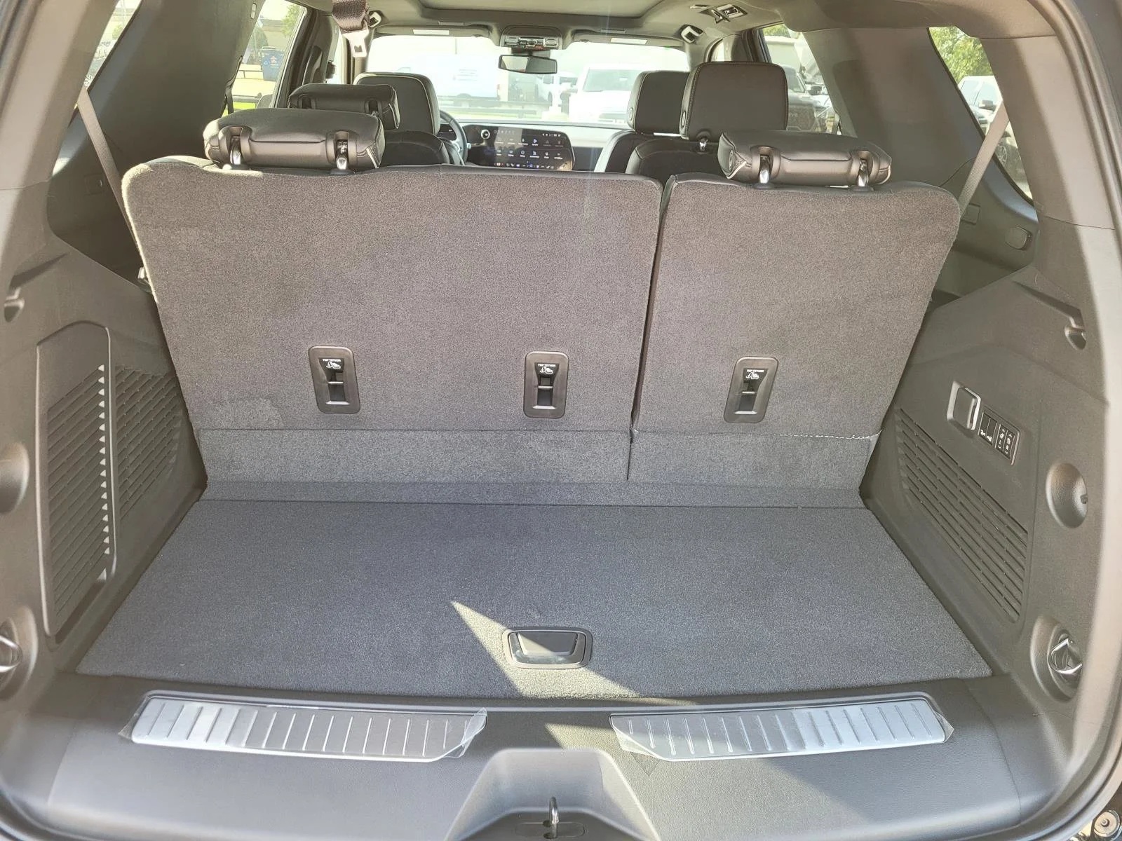 2026 Chevrolet Tahoe Premier - Photo 8