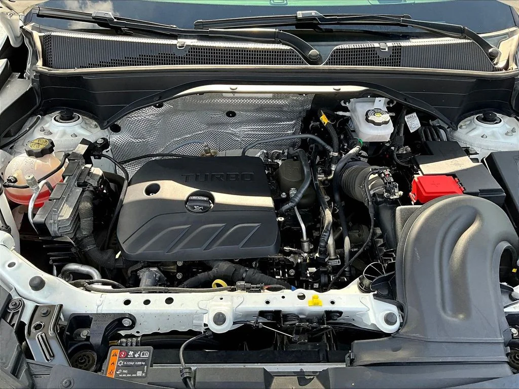 Used 2023 White Chevrolet LT image 31