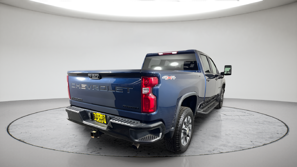 Used 2021 Blue Chevrolet Custom image 5