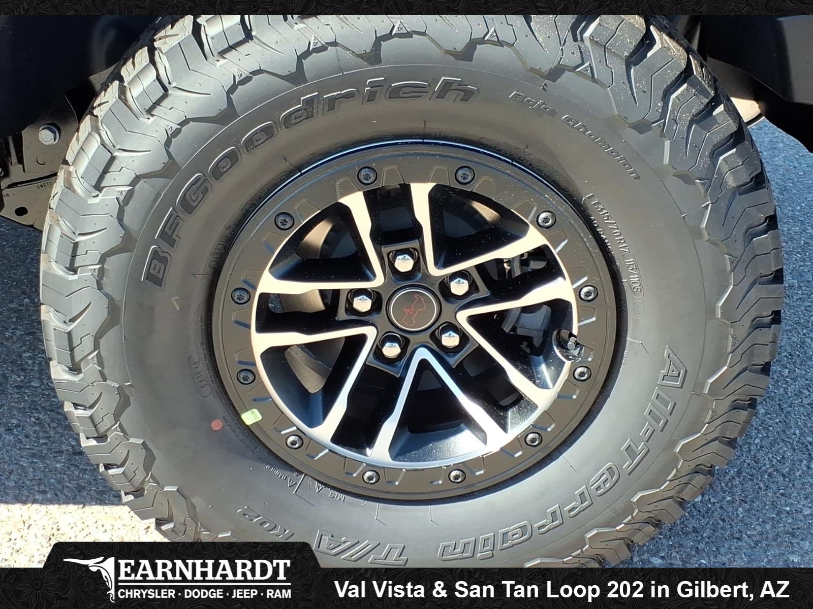 New 2027 Hydro Blue Pearl-Coat Paint Jeep Rubicon X image 5