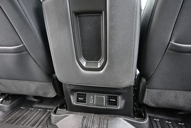Used 2025 White GMC SLT image 34