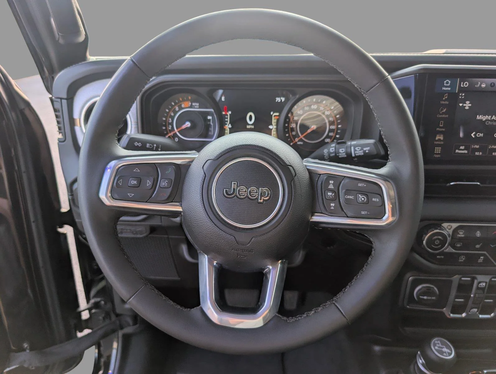 Used 2025 Black Clearcoat Jeep Sahara image 26