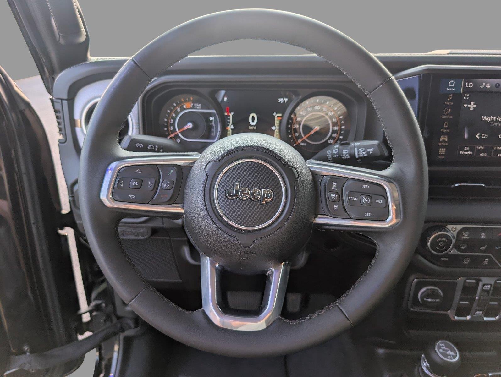 Used 2025 Black Clearcoat Jeep Sahara image 26