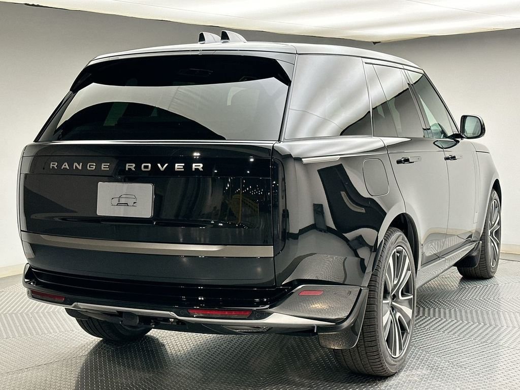 New 2026 Santorini Black Land Rover SE image 3