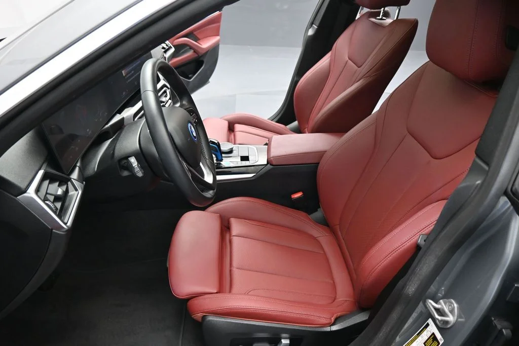 Used 2023 Gray BMW eDrive40 image 10