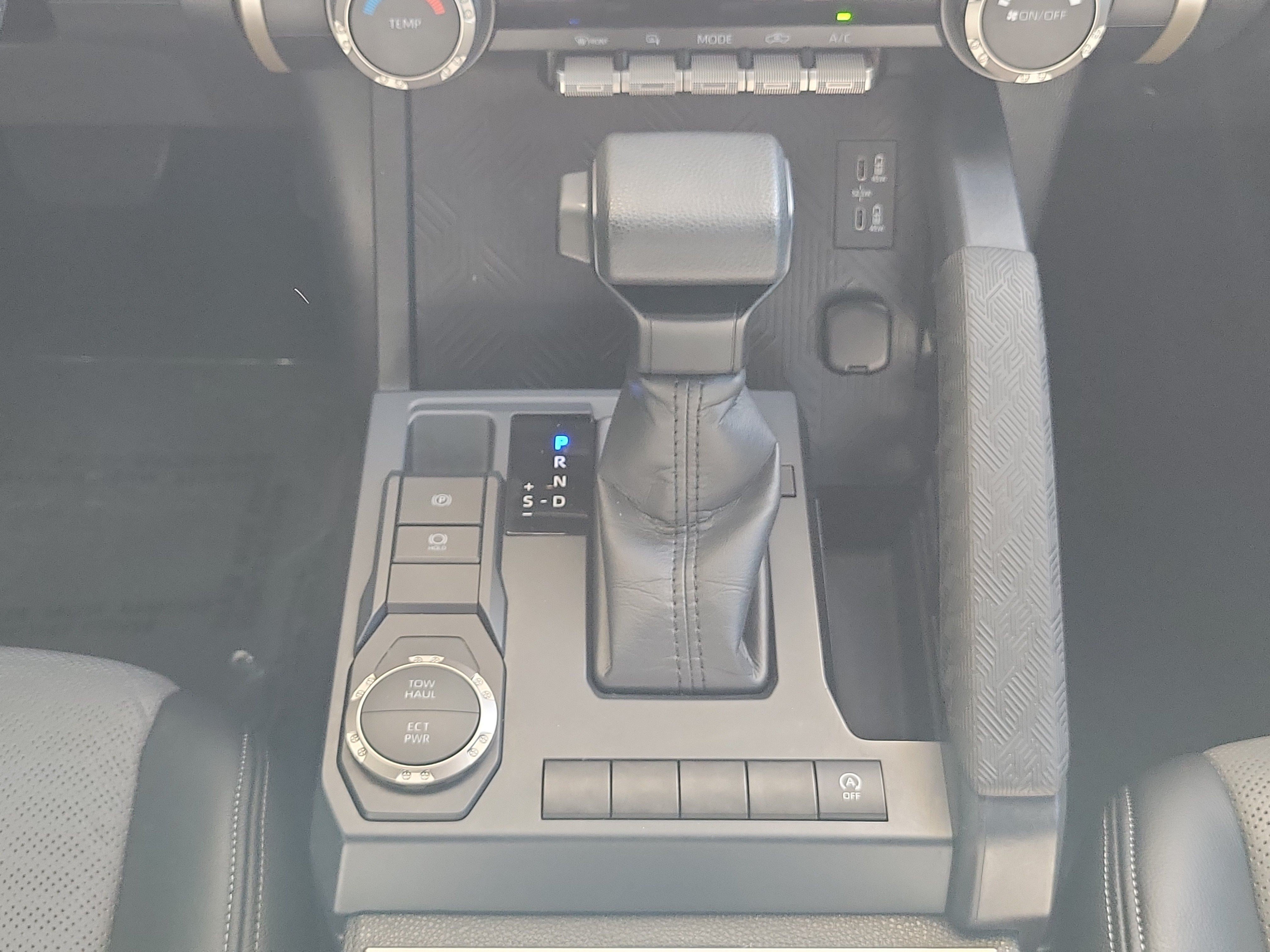 Used 2025 Underground Toyota SR5 image 19