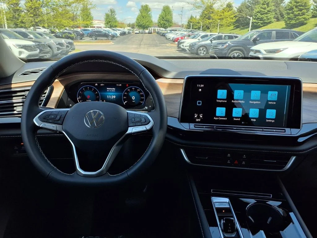 New 2026 Deep Black Pearl Volkswagen SE w/Technology image 10