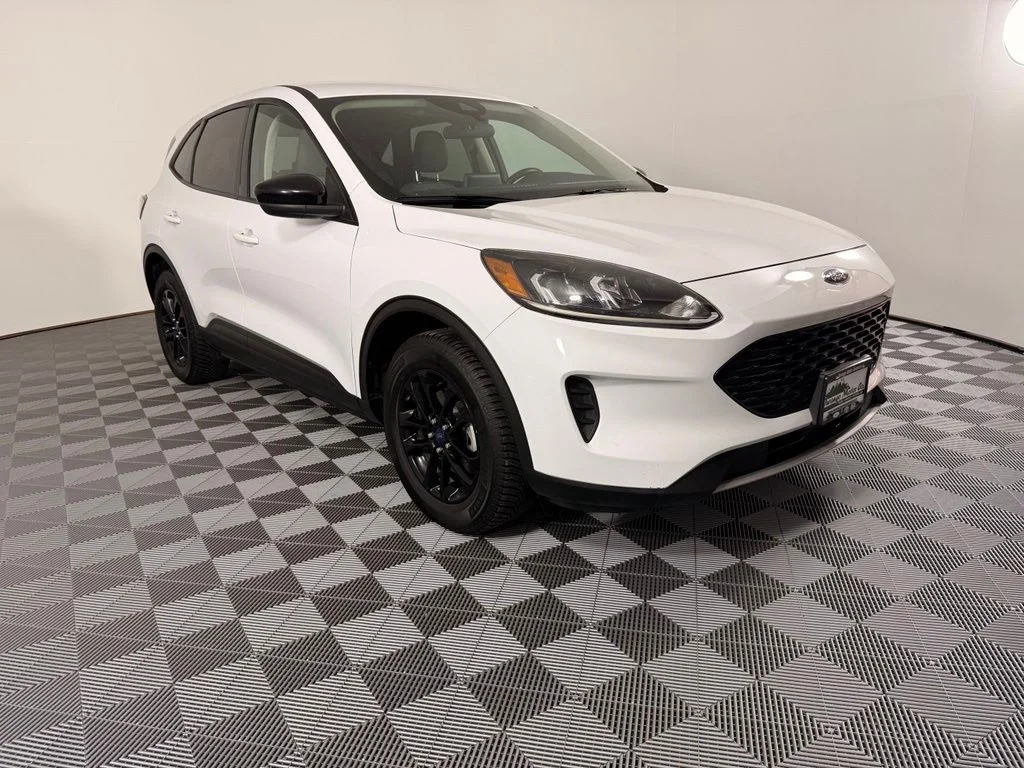 Used 2020 White Ford SE Sport image 5