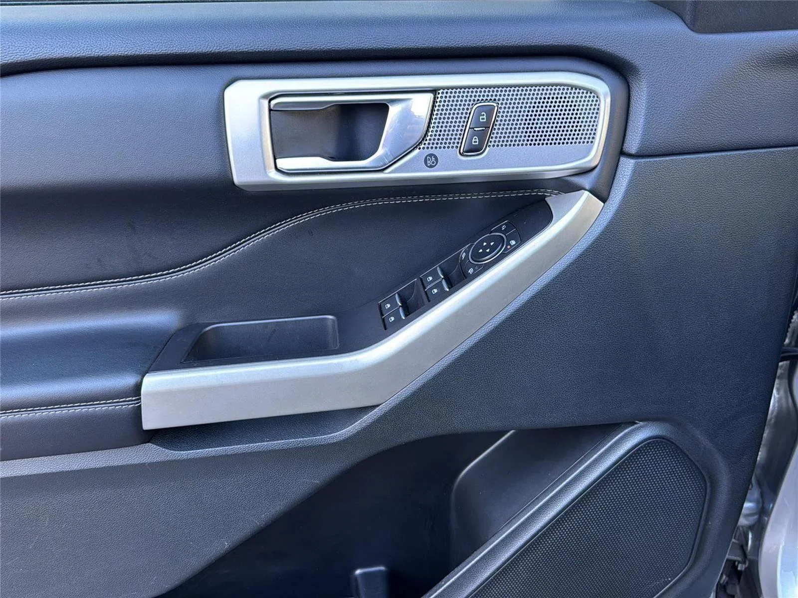 2023 Ford Explorer Limited - Photo 11
