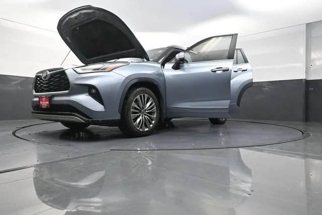 Used 2021 Blue Toyota Platinum image 41