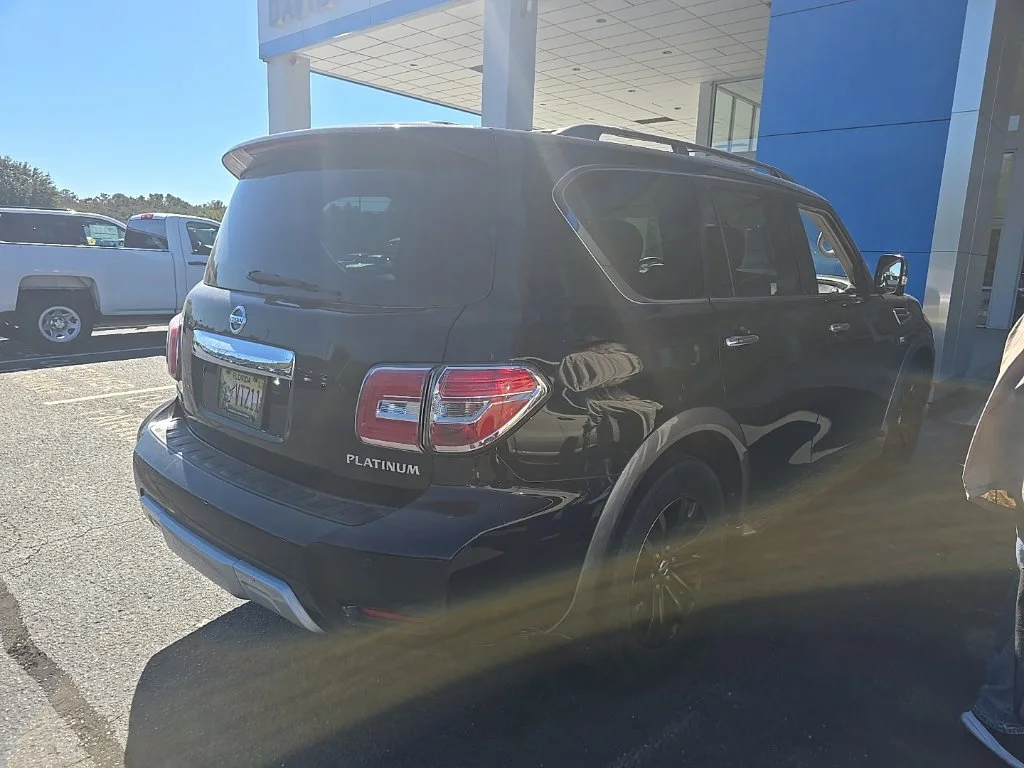 Used 2018 Super Black Nissan Platinum image 5