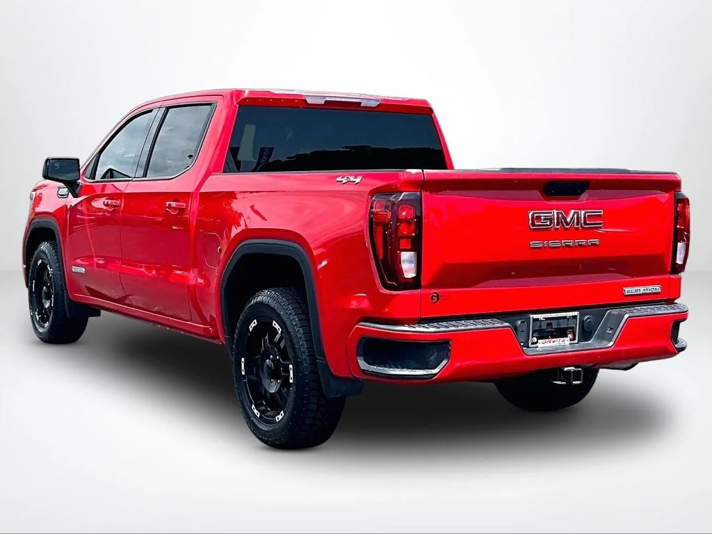 Used 2021 Red GMC Elevation image 12