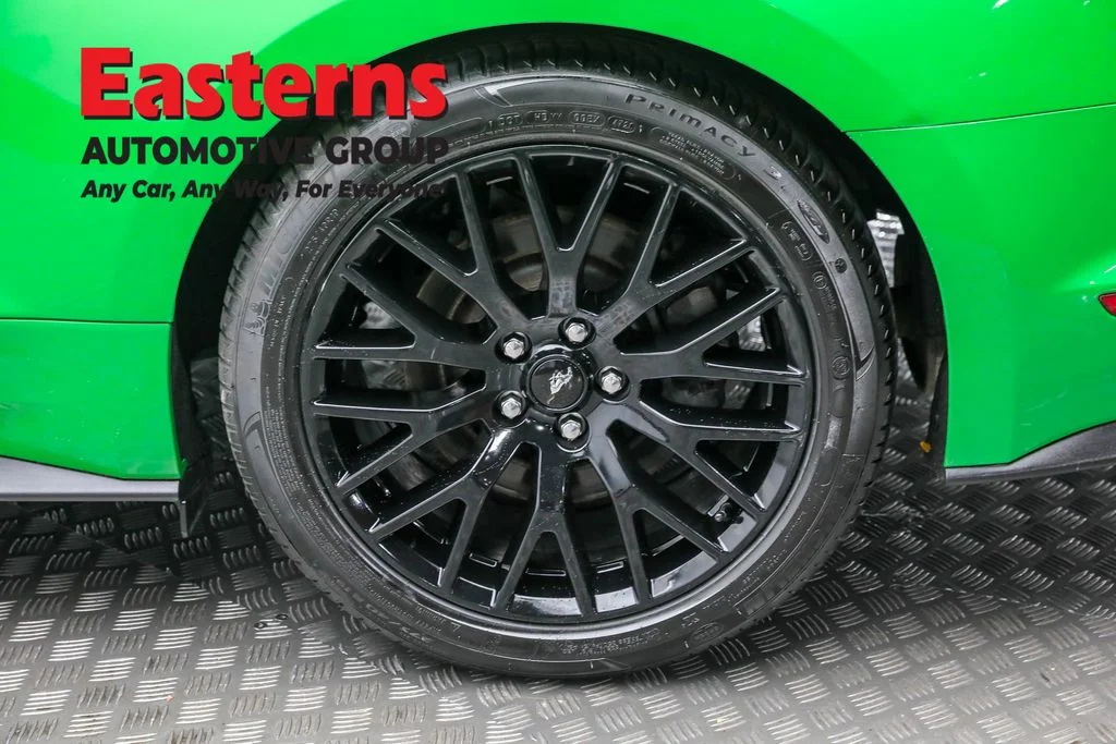 Used 2019 Green Ford GT image 8